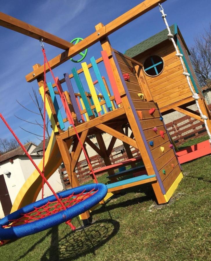 Appartamento Gardenlux Vrdnik Esterno foto